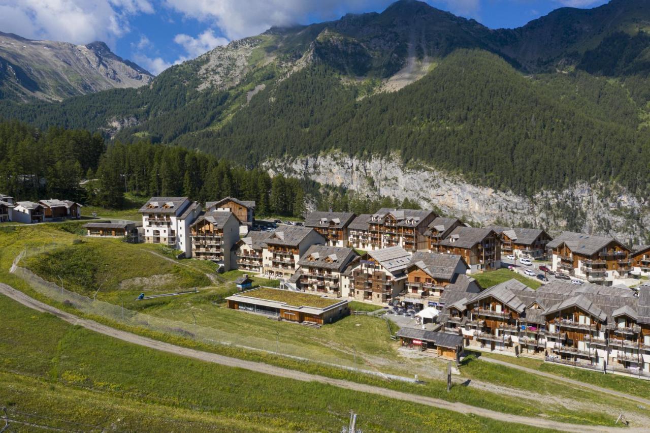 Les Terrasses Du Soleil D'Or By Infini Mountain Aparthotel Les Orres Exteriör bild